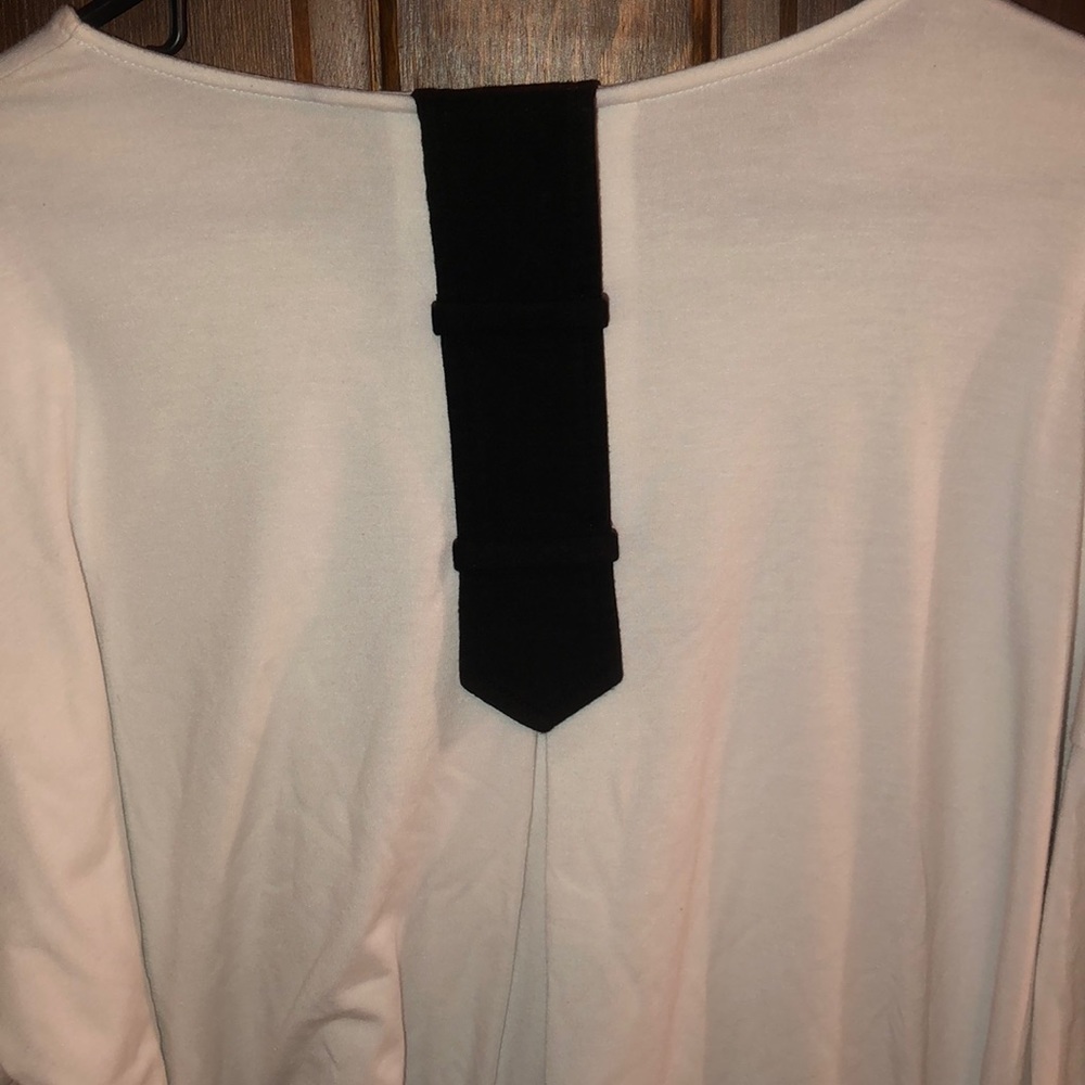 Top - Picture 2 of 2